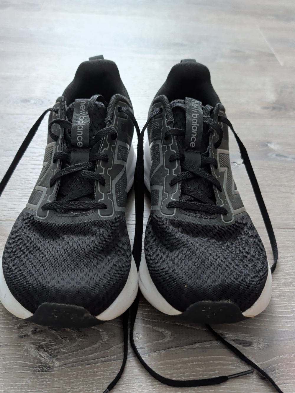 New Balance Men’s Black Athletic 460 Running Shoes with White Soles